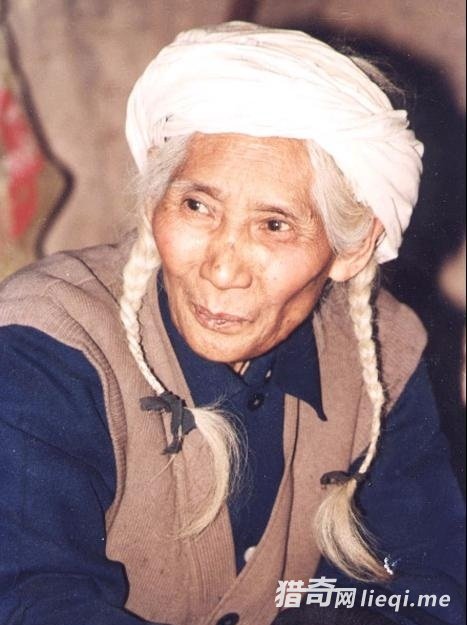 Ѱ����ʵ�ġ���ëŮ�������Ƶ�Ұ�˻�����ë