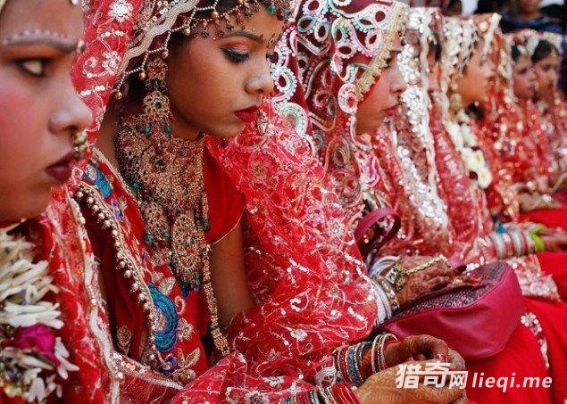 �����ɮ�� ���˼ҵ�Ů����������ȡ�ֵĶ���!