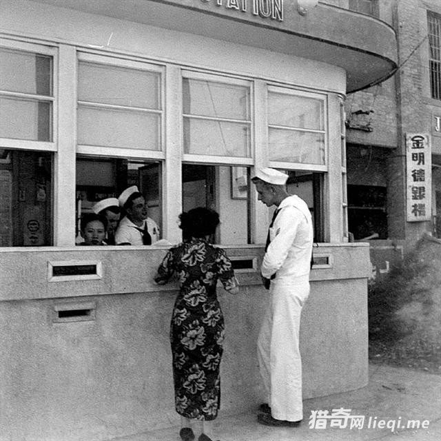 ��ʮ���פ̨���������ع⣺ǿ��Ů����ͬ�ҳ��㷹(1)