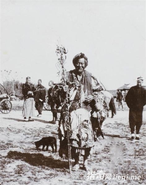 ����ǰ����Ƭ����ĩ�����ͷ��ؤ�����ﶼ����һ���򹷹�(3)