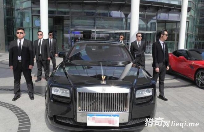 ����ʮλ��ү�ߵ��۲ͣ�ͣ�ŷ���ǰ�ĺ�����ֵ����(1)