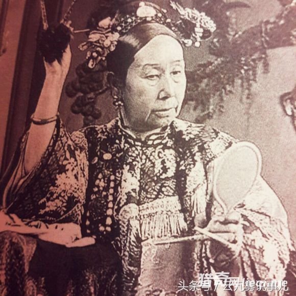 ɹɹ����̫��ľ�����ͼ����ʵ�������ĺ�����������������(2)