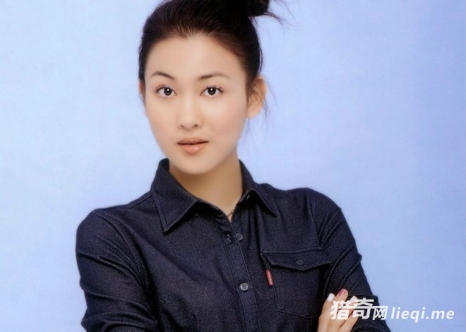 ���ϴ�����Ϸ���̵����Ǳ�������λ����Ů��(1)