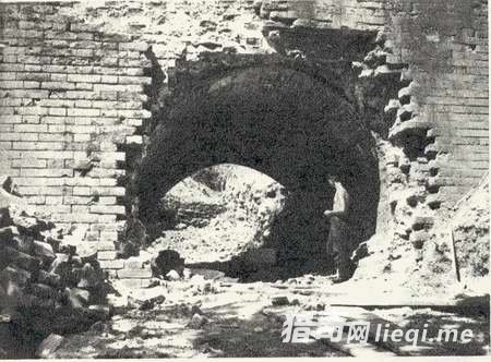 1956�꣬5λ����ר���ڿ������꣬����һ����ֵ���ǵı���(1)