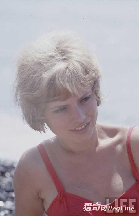 ����Ƭ��60���ǰ�������ŵ�ɳ̲����(3)