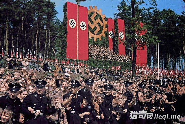 14���ɴ�¹���ϡ�в�ɫ����Ƭ��չ�����˲����ı�����ѧ(5)