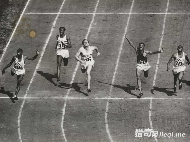 1948���׶ذ��˻�����Ƭ���ڶ��������ս����׽��˶���(4)