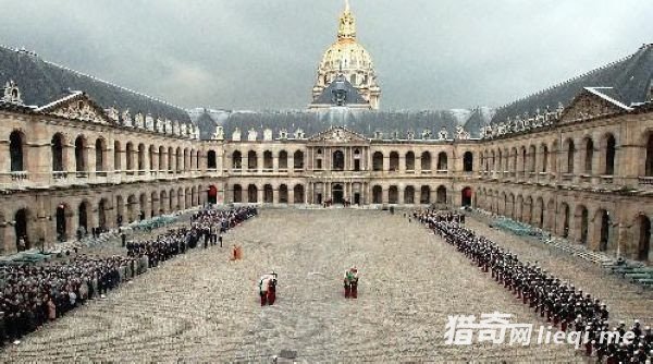 ����ʮ��������У���й������ϰ������У��������һ������(2)