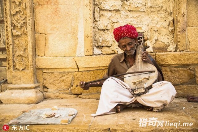 ְҵ��ؤ��н���򣿿����������߹��е���������(2)