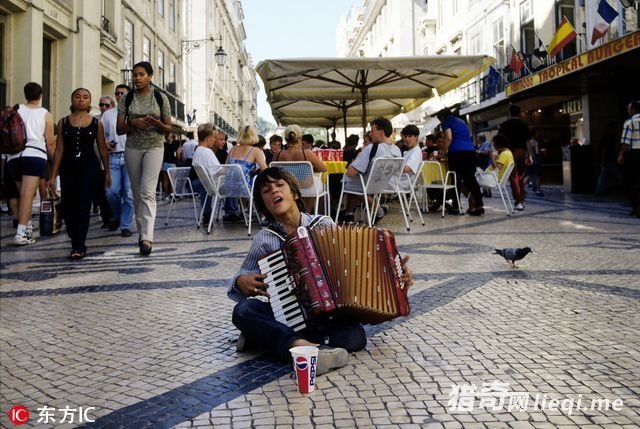 ְҵ��ؤ��н���򣿿����������߹��е���������(3)