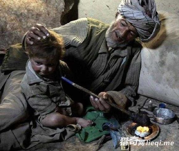 ����ĸ�ĸΪʹ���Ӱ�������ι����ѻƬ��(1)