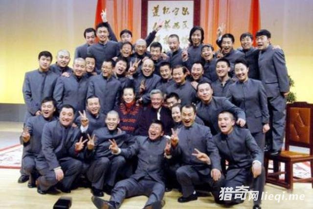 �۷��ڵ��Ա�ɽ�����ж�ţ����Щ��Ƭ����˵��һ�У�