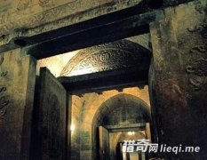 ��Ĺʷ���������һ׮�հ�