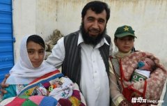 ������ޣ��ͻ�˹̹һ����3��35��