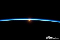 ���ʿռ�վ�����գ������400ǧ�׵ĵط��ϰ�������������