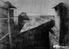 ����Ƭ��������ʷ�ϵ���Щ��һ��