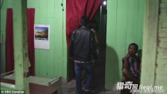 ӡİ����Ů������ɽ��������ϵ����ˣ�ÿ�����8000��